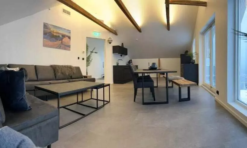 ホテル Torsken Brygge   Senja By Heart