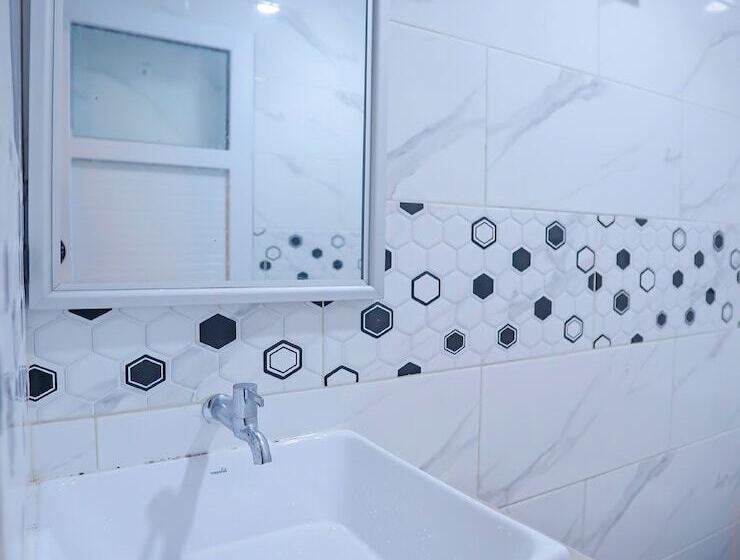 هتل Capital O 92096 Kuala Ulee Lheue Residence Syariah