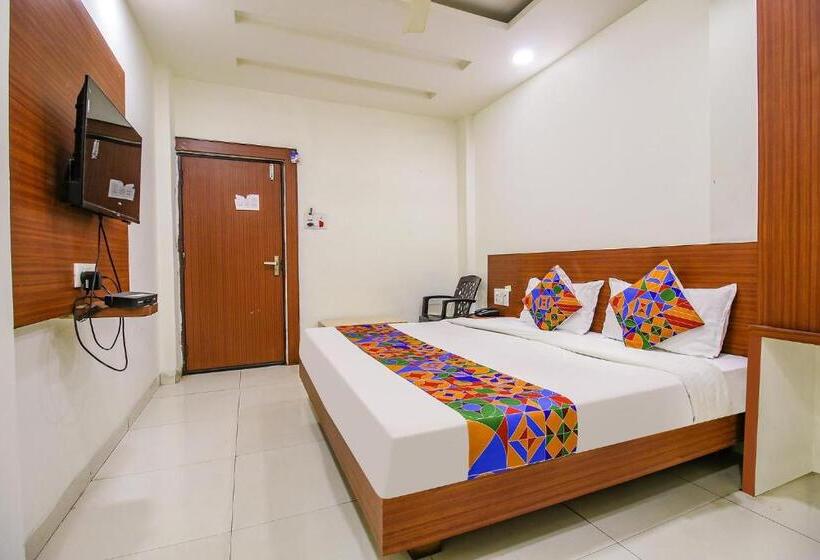 בית מלון כפרי Fabexpress Aditya Regency