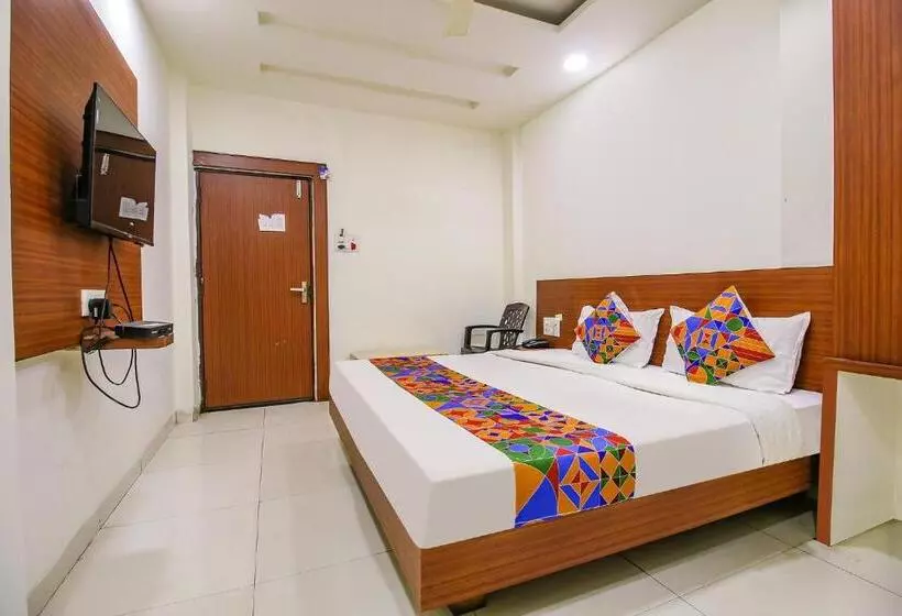 Hotelli Fabexpress Aditya Regency