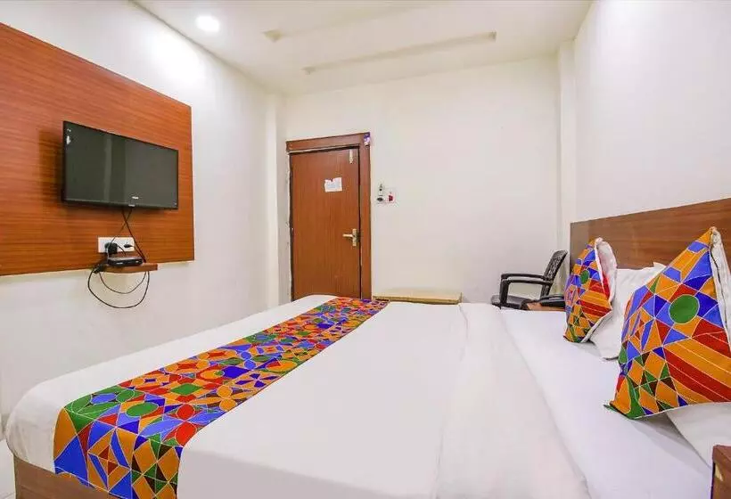 Hotelli Fabexpress Aditya Regency