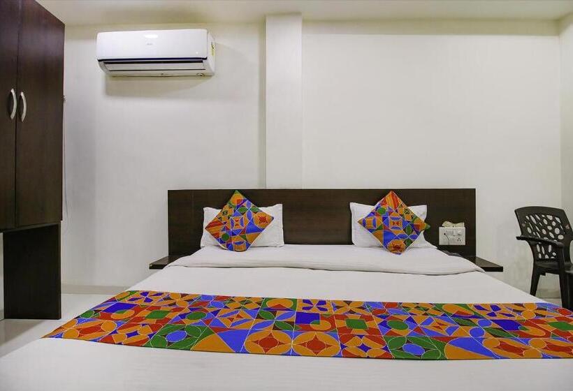 בית מלון כפרי Fabexpress Aditya Regency