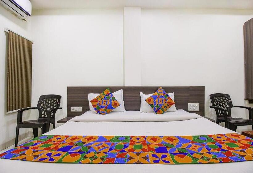 בית מלון כפרי Fabexpress Aditya Regency