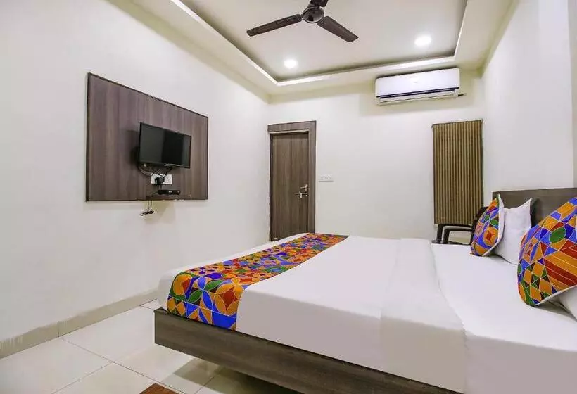 Hotelli Fabexpress Aditya Regency