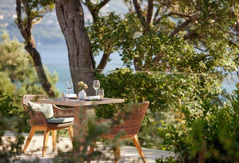 בית מלון כפרי Ikos Odisia