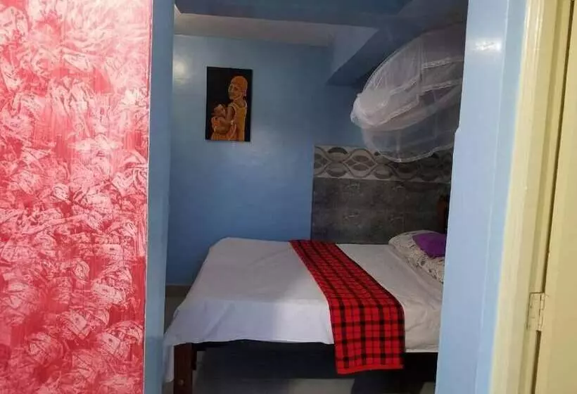 هتل Safari Homestay