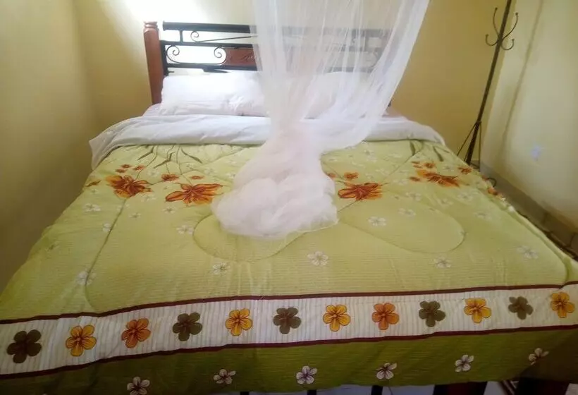 هتل Safari Homestay