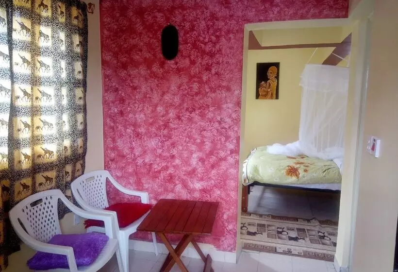هتل Safari Homestay