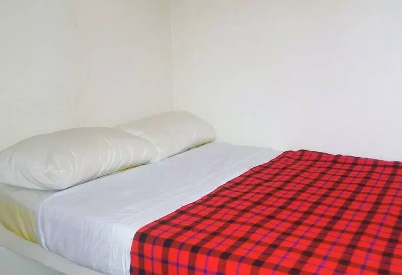 هتل Safari Homestay