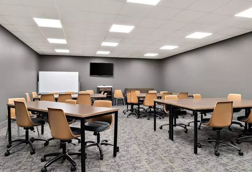 Cityflatshotel   Port Huron, Ascend Hotel Collection