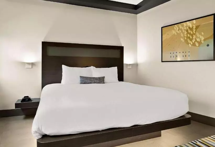 Cityflatshotel   Port Huron, Ascend Hotel Collection