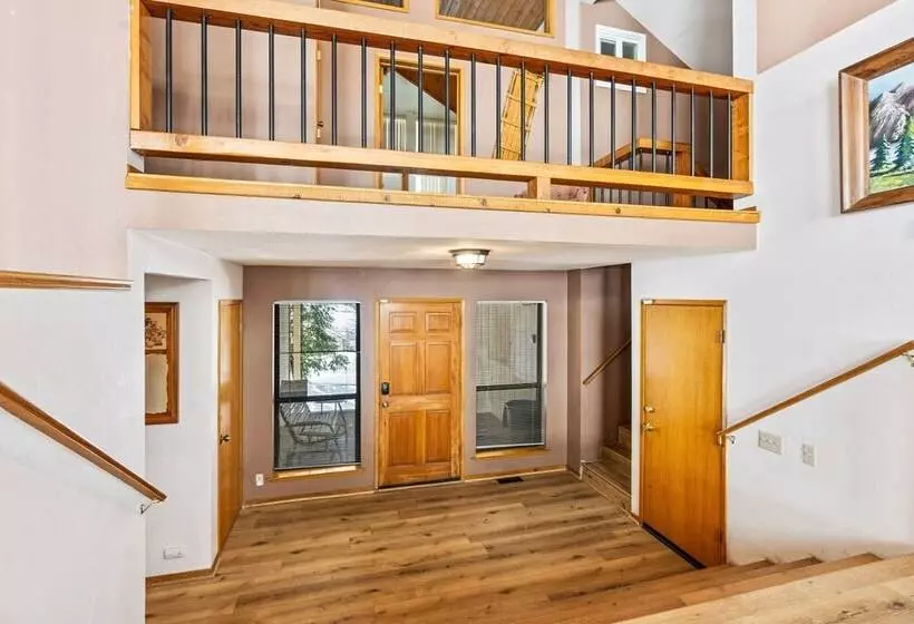 Granite View Lodge   Minutes From Water