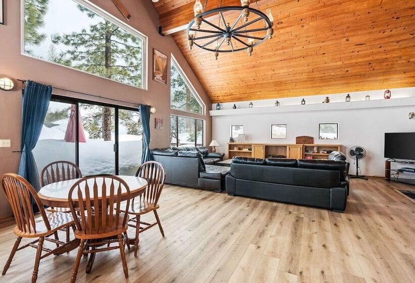 Granite View Lodge   Minutes From Water