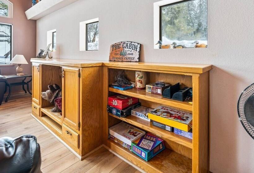 Granite View Lodge   Minutes From Water