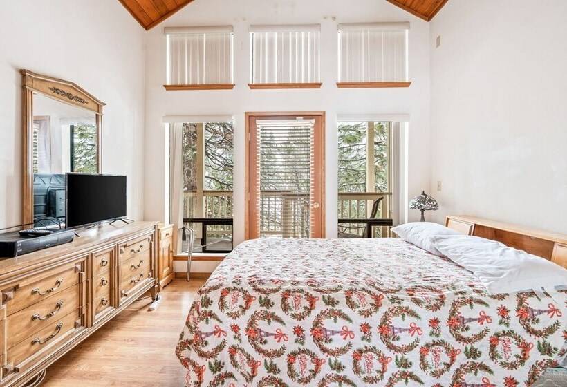 Granite View Lodge   Minutes From Water