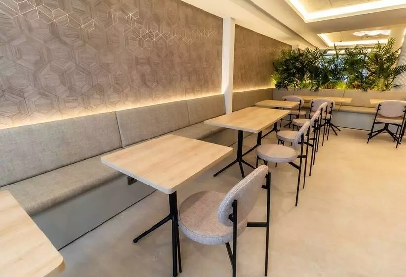 Hotelli Corona De Padrón