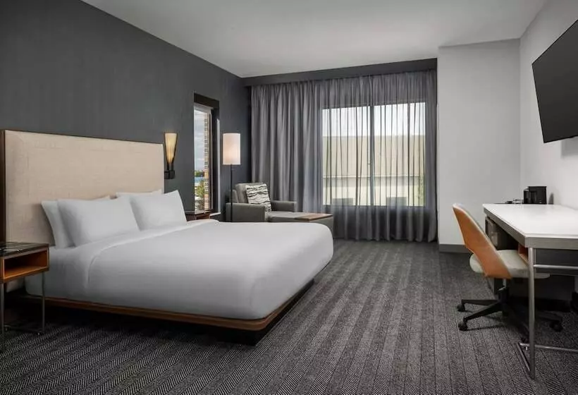 هتل Courtyard By Marriott Bozeman