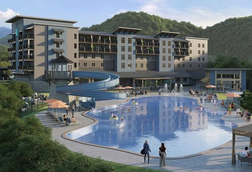 فندق Embassy Suites By Hilton Gatlinburg Resort