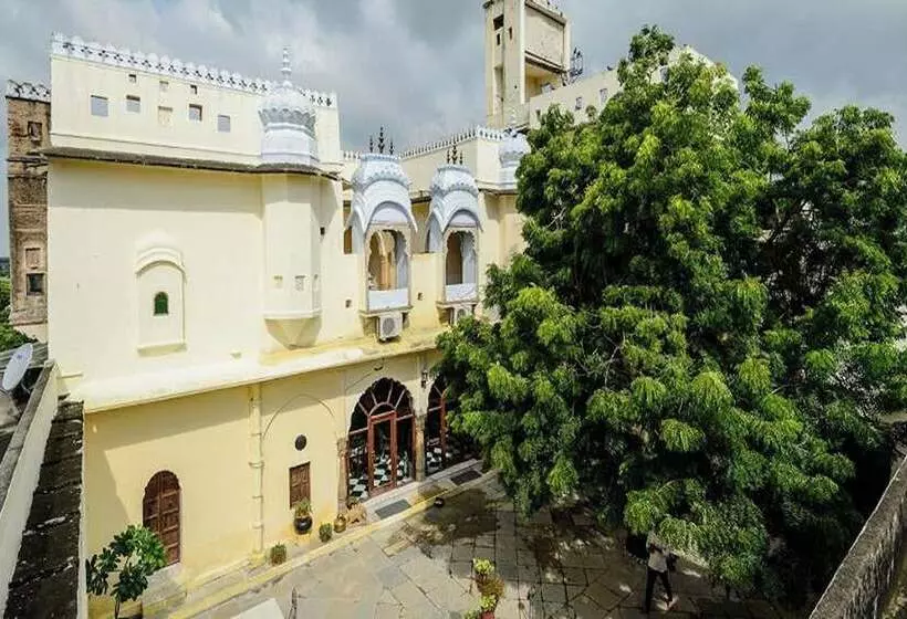 Hotelli Fort Barli   A 16th Century Castle