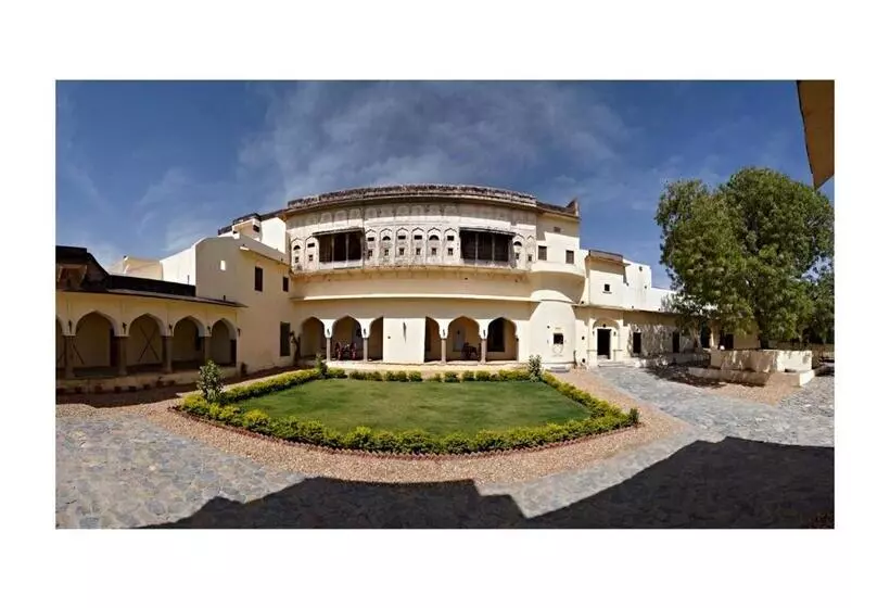 Hotelli Fort Barli   A 16th Century Castle