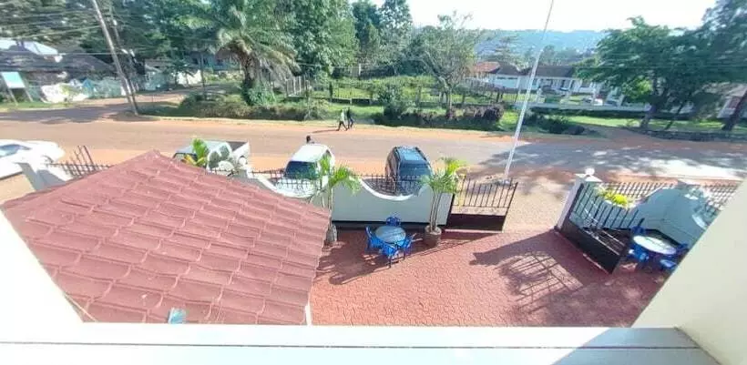 هتل New Coffee Tree