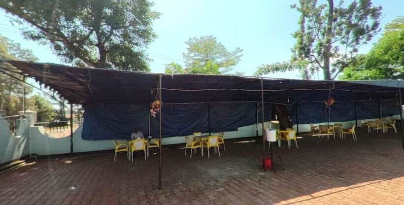 فندق New Coffee Tree