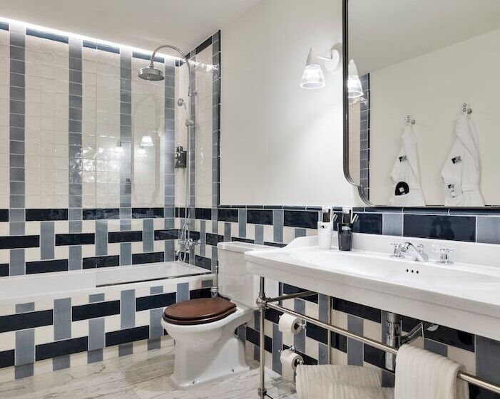 هتل One Shot Palácio Cedofeita