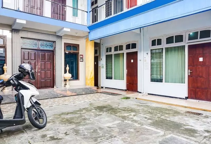 ホテル Serayu Sumbersari Homestay By Oyo
