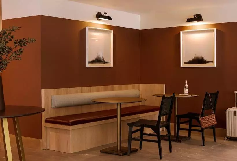 Hotelli Sonder The Fitz