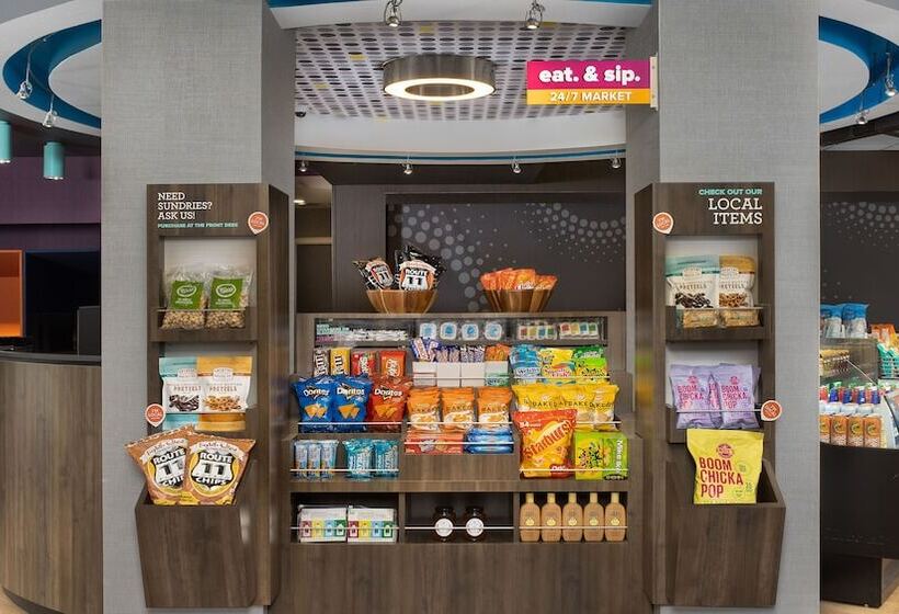 Отель Tru By Hilton Jacksonville Airport I 95