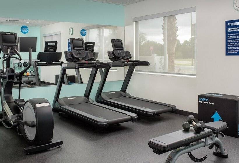 Отель Tru By Hilton Jacksonville Airport I 95