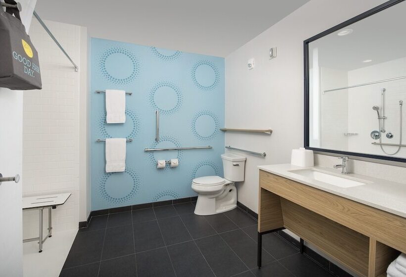 Отель Tru By Hilton Jacksonville Airport I 95