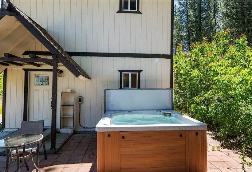 Lakeview Cabin