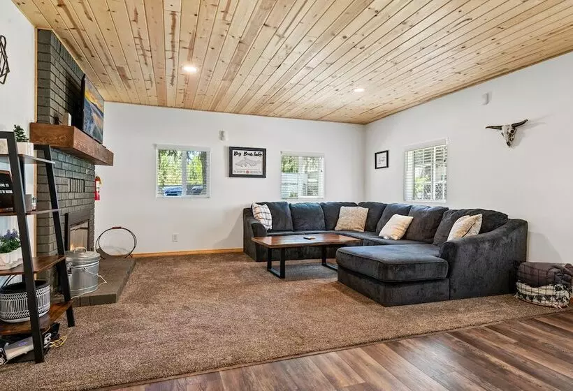 Lakeview Cabin