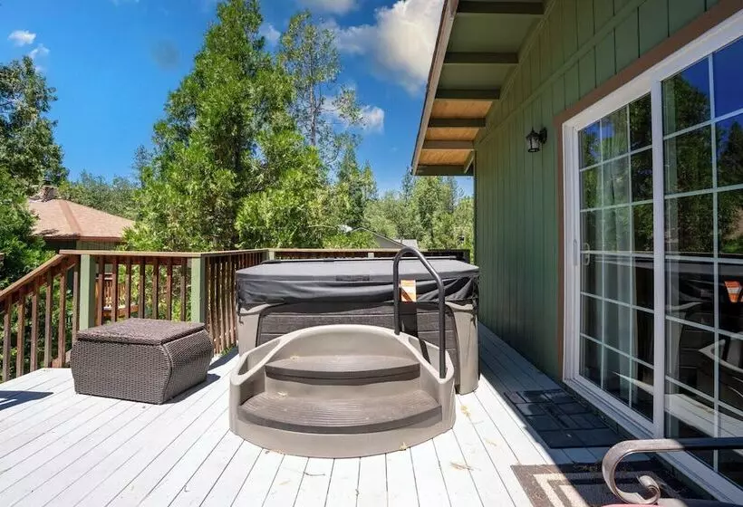 Immersed In Nature! Manzanita Cabin W/hot Tub