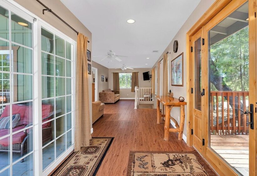 Immersed In Nature! Manzanita Cabin W/hot Tub