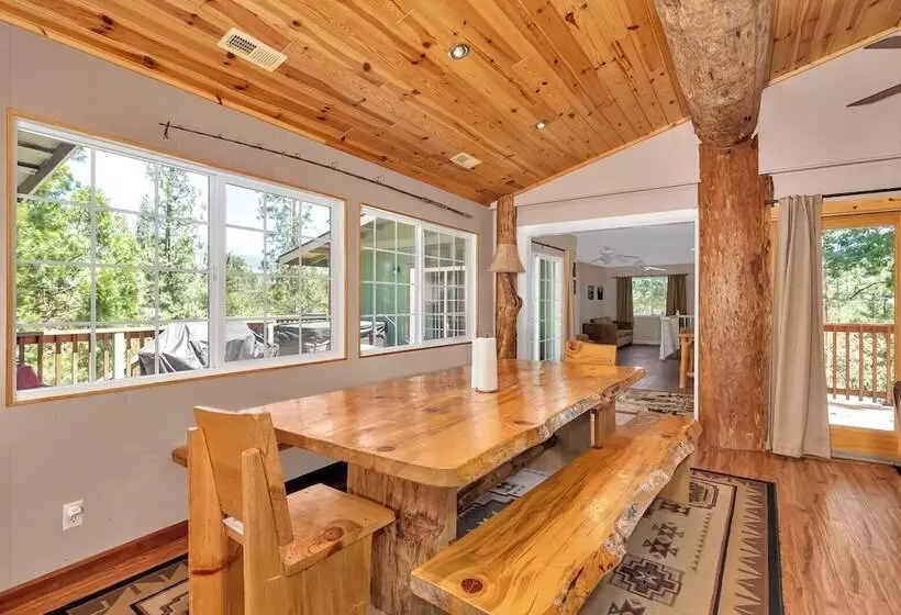 Immersed In Nature! Manzanita Cabin W/hot Tub