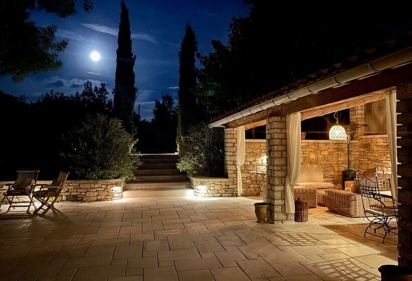 Пансион La Serre Des Mourgues