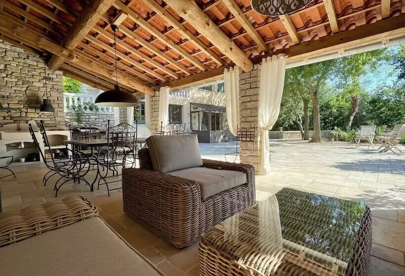 ペンション La Serre Des Mourgues