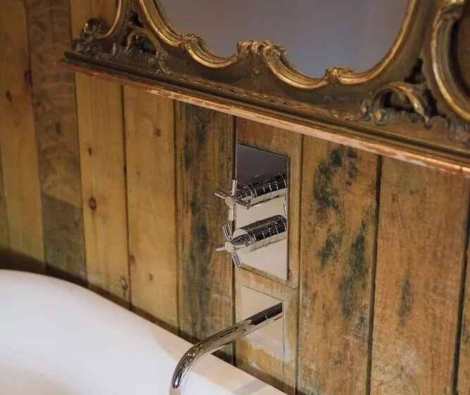 Majatalo Newton Hall Courtyard Rooms