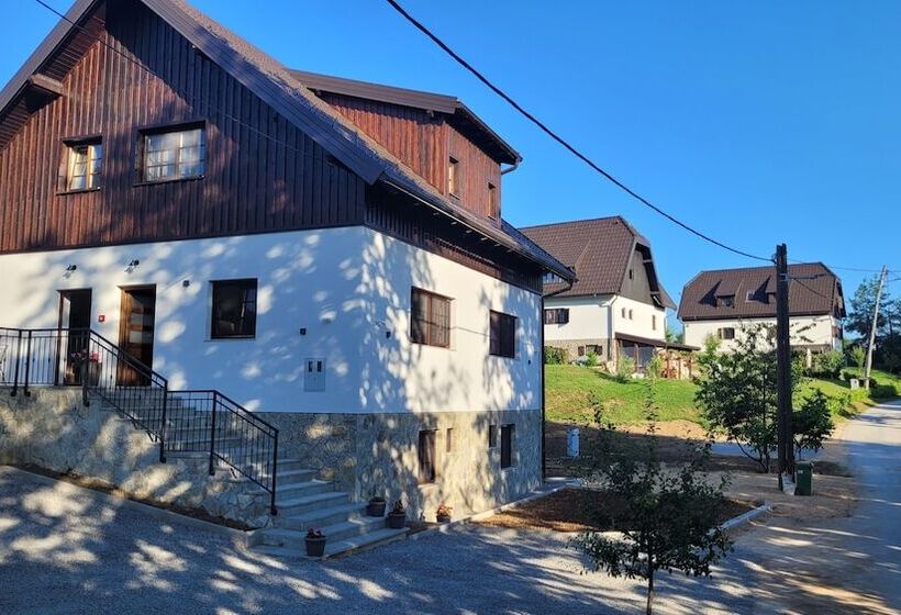 بنسيون Plitvica Villa Prica