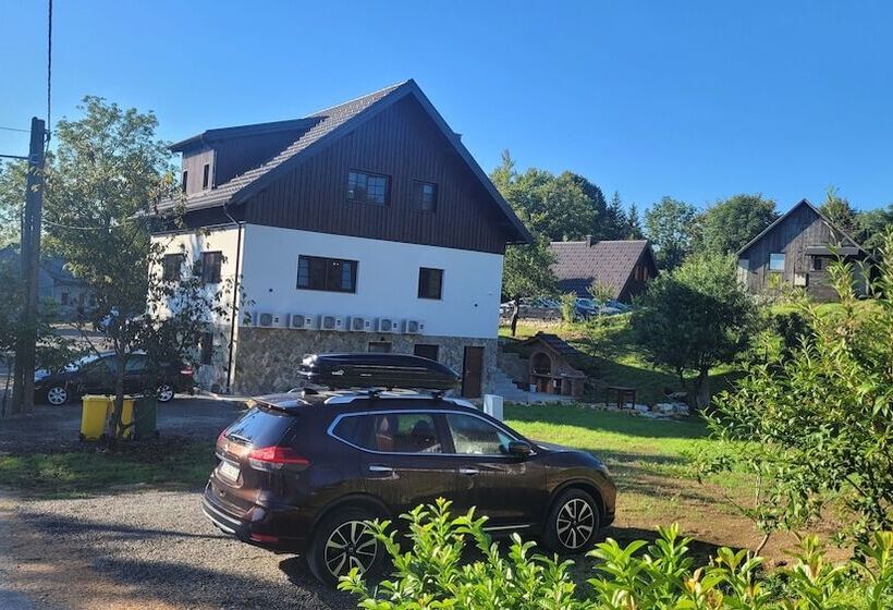 بنسيون Plitvica Villa Prica