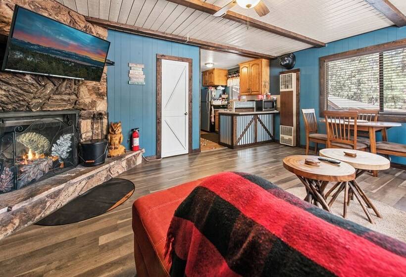 Ponderosa Hill Cabin