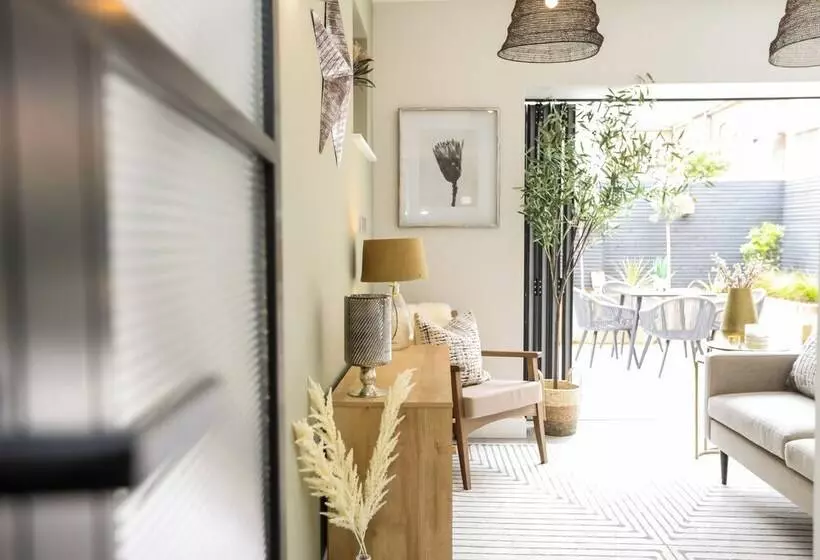 レジデンス Spa Like Bathrooms & Luxurious Accommodation