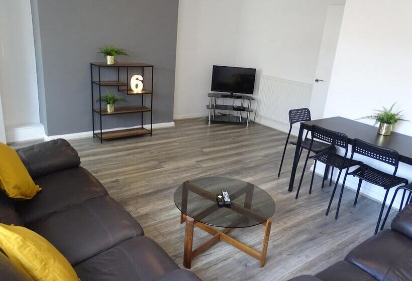 דירת נופש Perfect Location For City Centre University