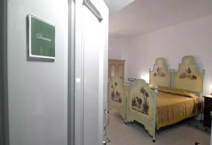 Aamiaismajoitus (B&B) Domo Peonia Bianca