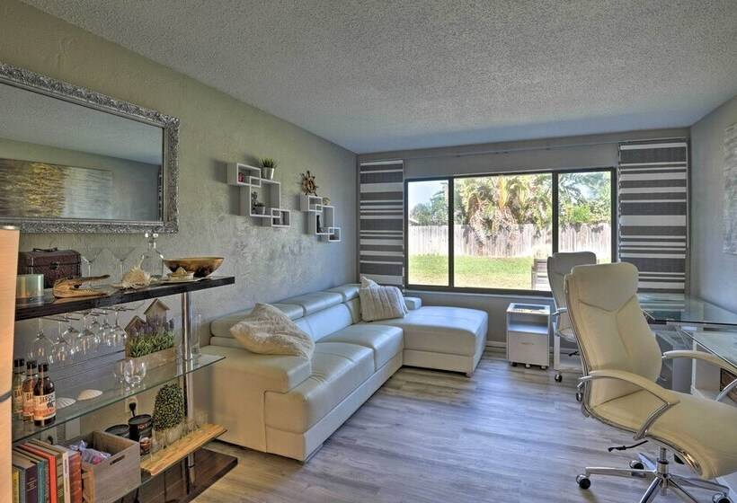 Bright Ormond Beach Home ~ 14 Mi To Daytona!