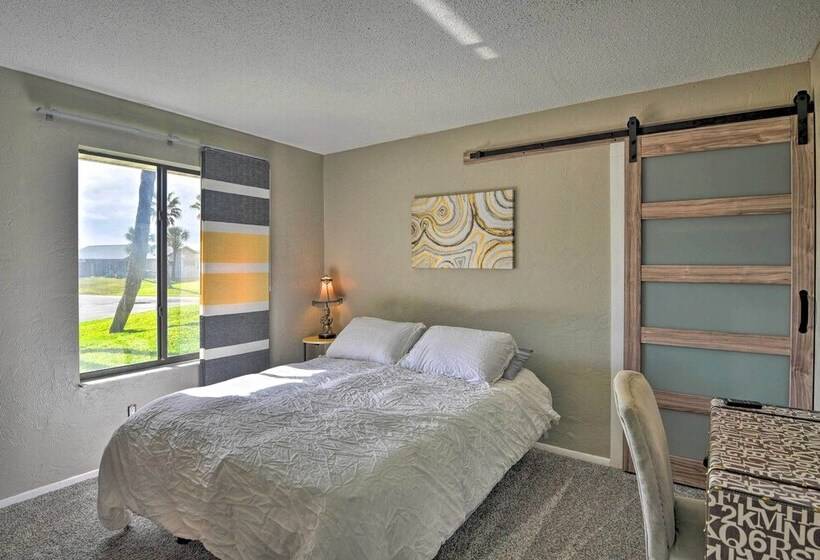 Bright Ormond Beach Home ~ 14 Mi To Daytona!