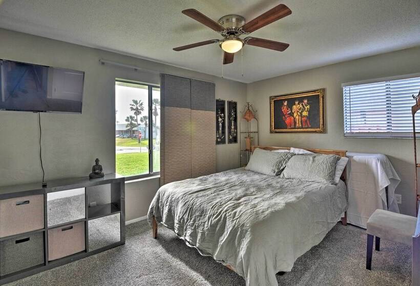 Bright Ormond Beach Home ~ 14 Mi To Daytona!