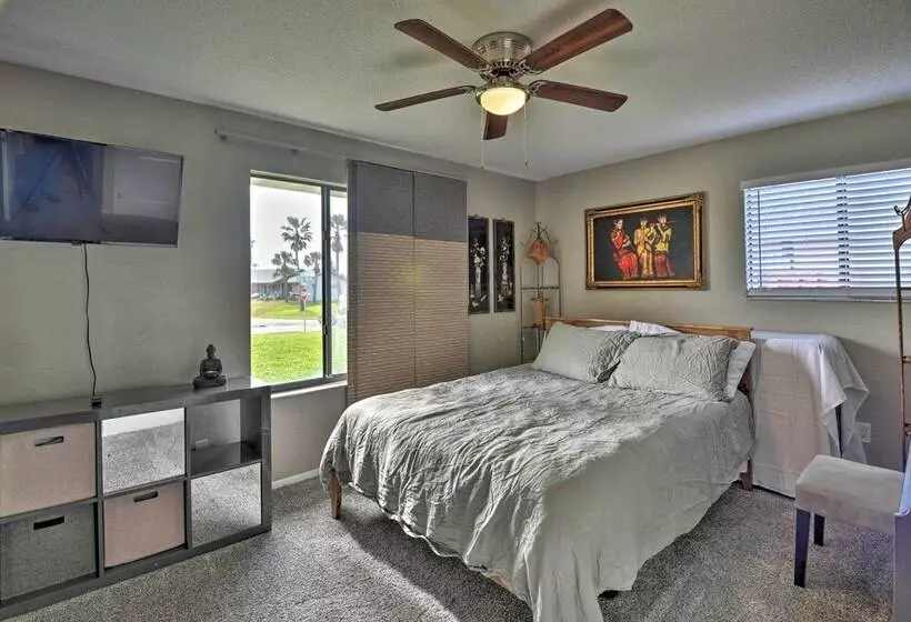 Bright Ormond Beach Home ~ 14 Mi To Daytona!